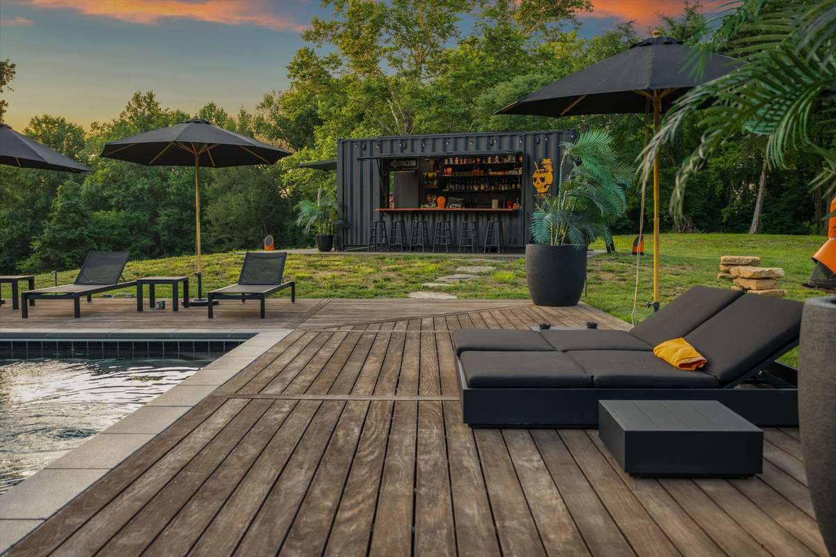 Pool on ridge with custom container bar