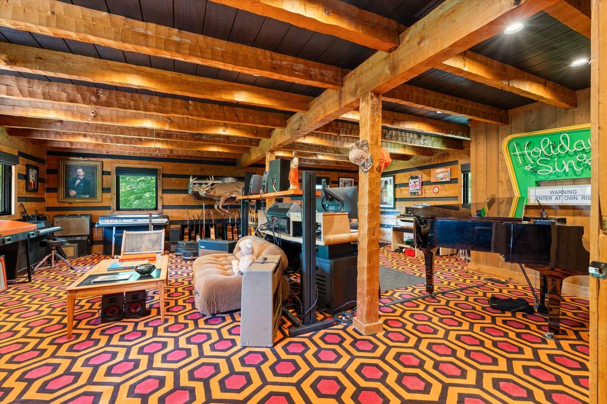 Music room/Bonus room
