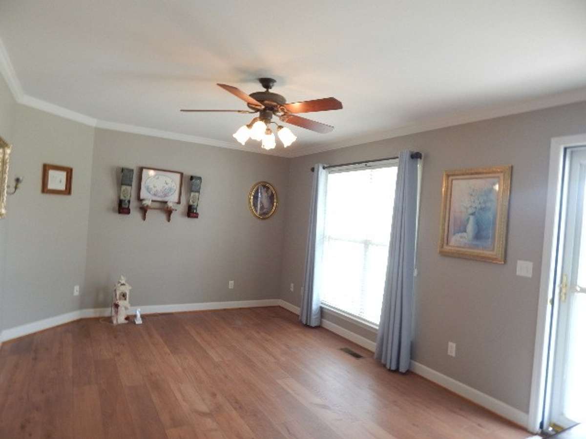 11.5 x 18 Living Room
