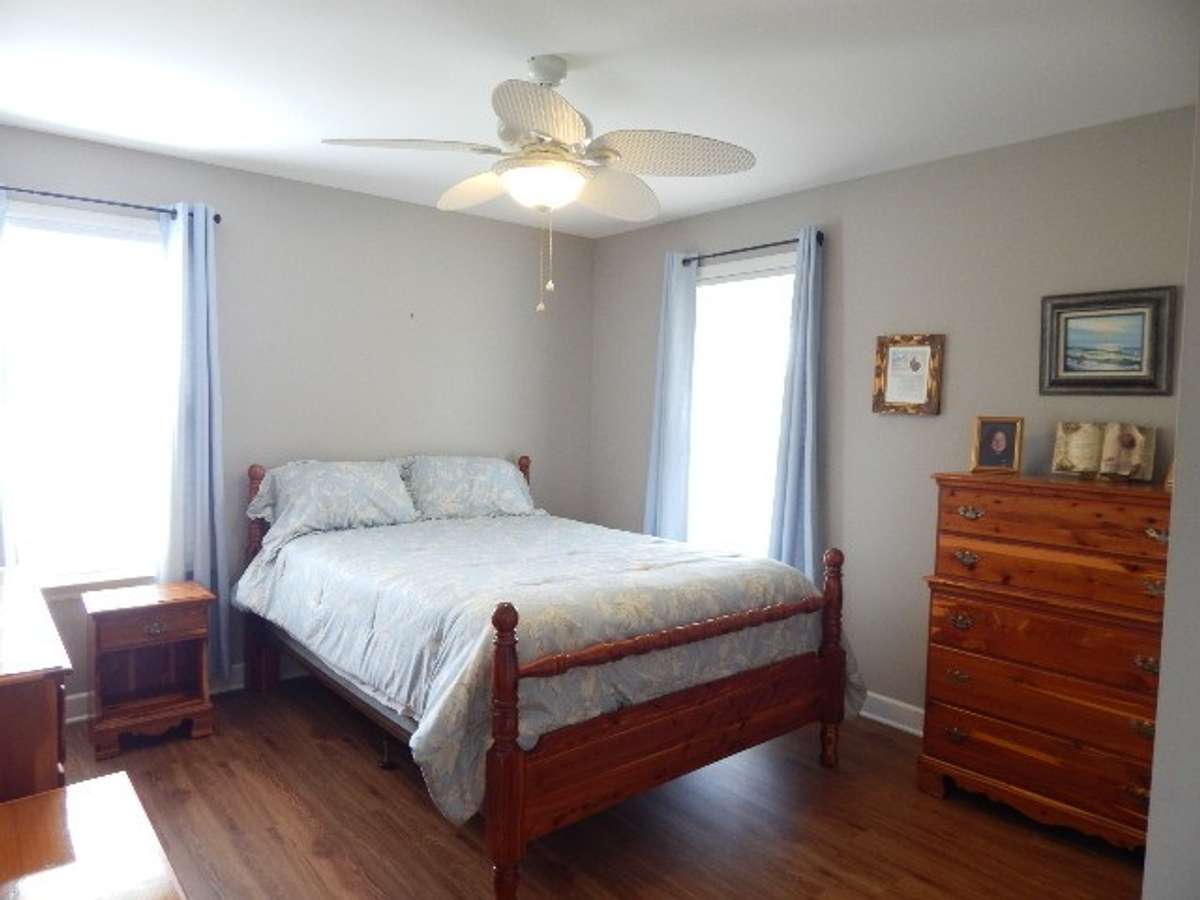 Bedroom #3 11.5 x 12