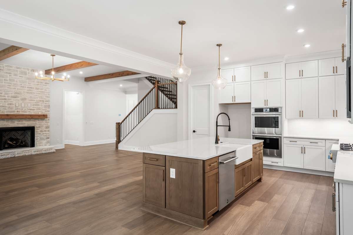 Build the Rutledge plan! Home has not started construction yet and waiting for you to build it! Pick your plan & options & designer finishes!
