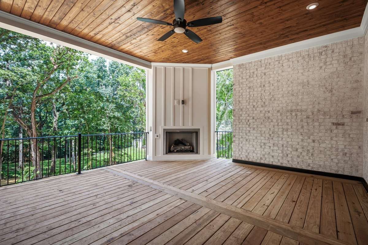 Build the Rutledge plan! Home has not started construction yet and waiting for you to build it! Pick your plan & options & designer finishes!