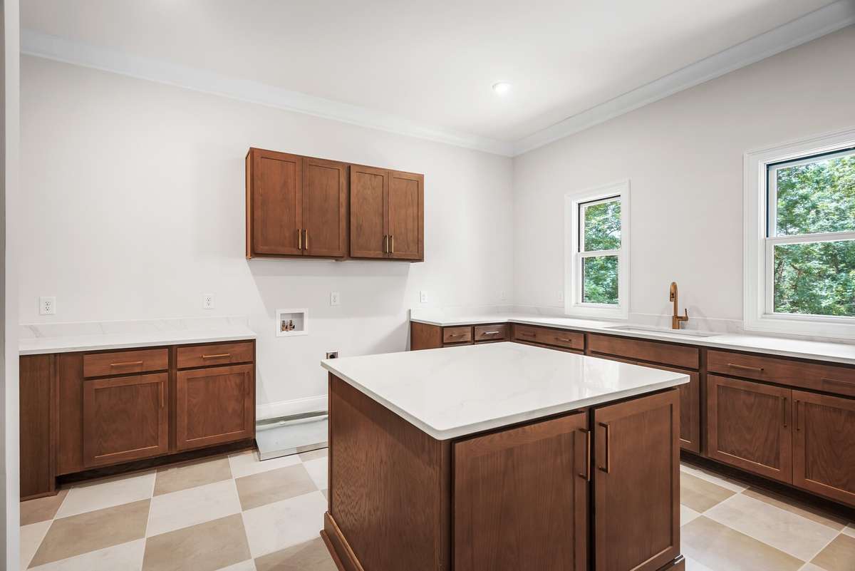 Build the Rutledge plan! Home has not started construction yet and waiting for you to build it! Pick your plan & options & designer finishes!