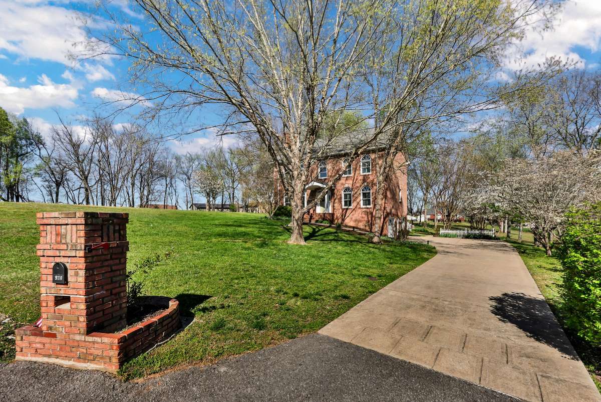 Located on a cul de sac with a matching brick mailbox