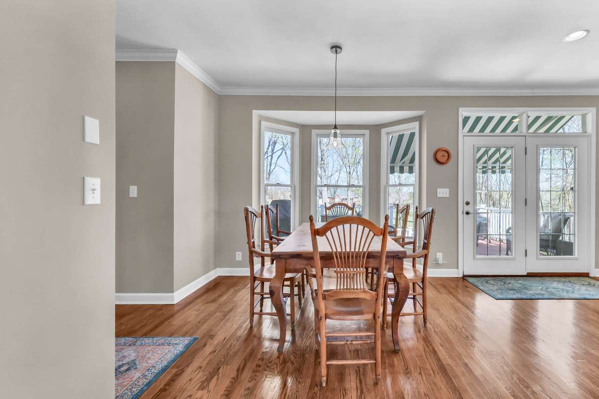 Plenty of space for a large table + combined with the kitchen, perfect for entertaining.