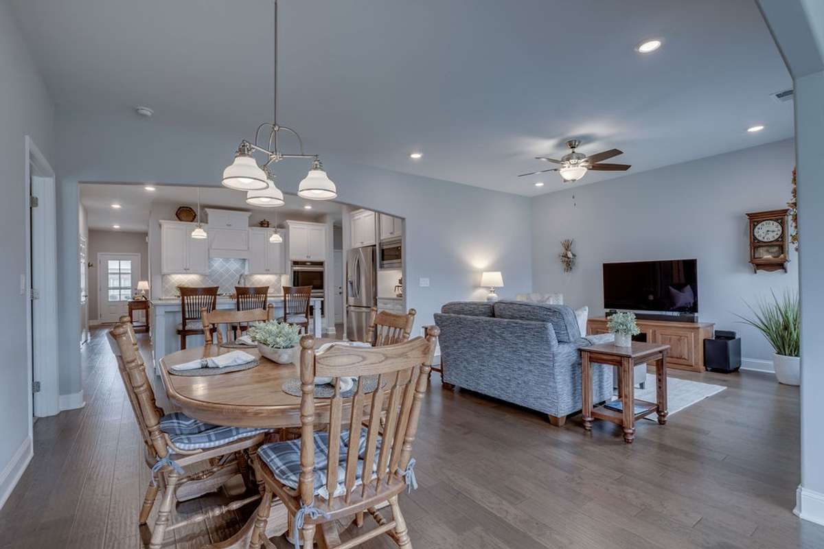 Open Concept Kitchen, Dining & Great Room