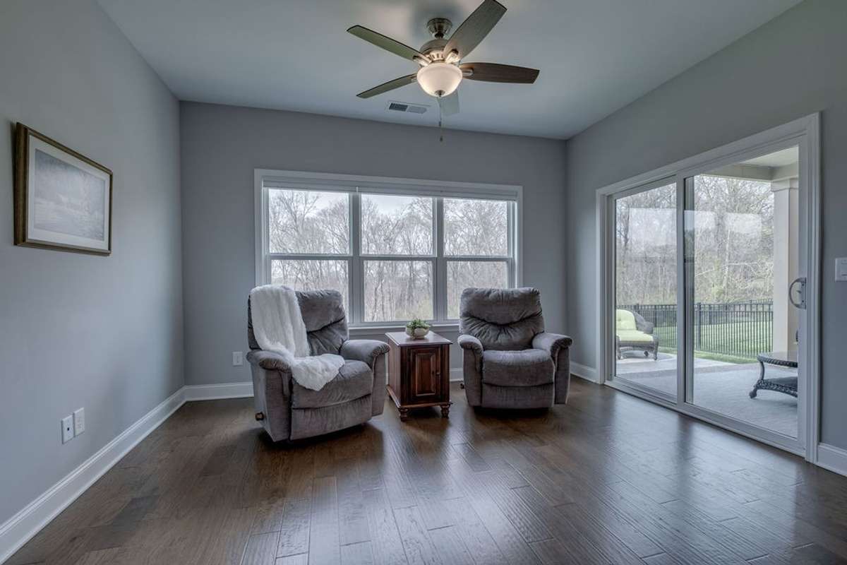 Den/Sunroom
