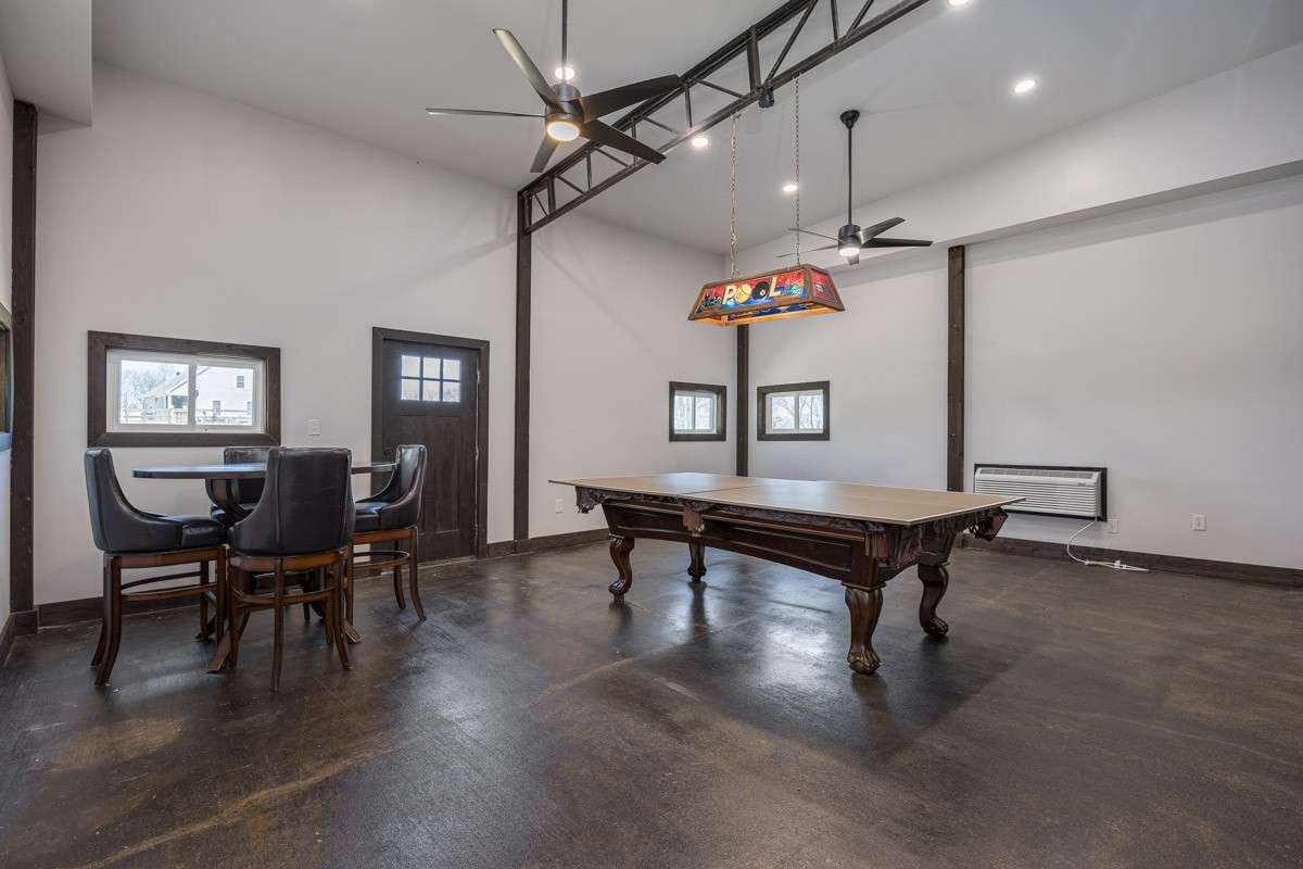 480 Sq Ft game room that is heated and cooled has plenty of room for friends. Pool tables can stay