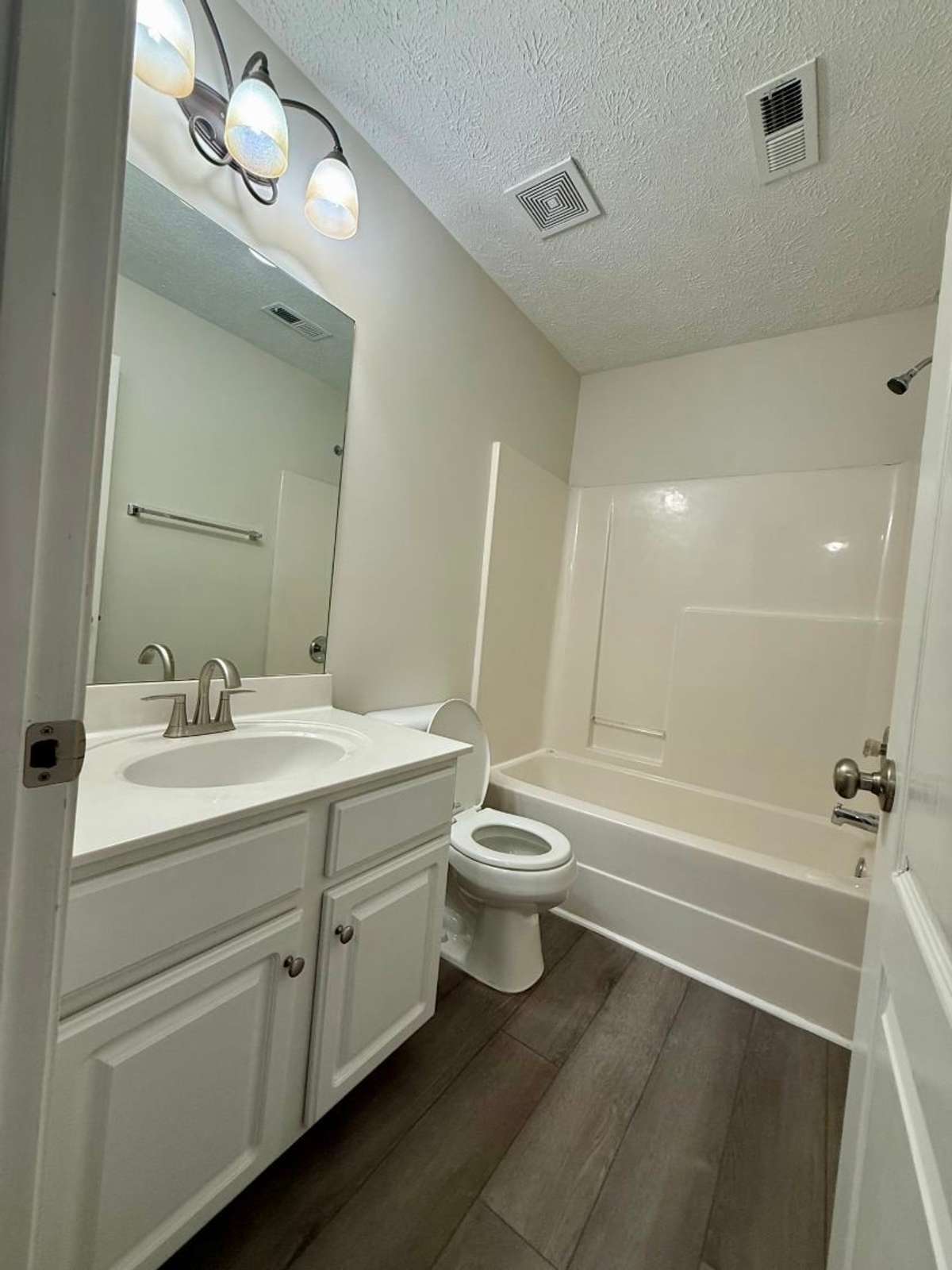 Downstairs full bath