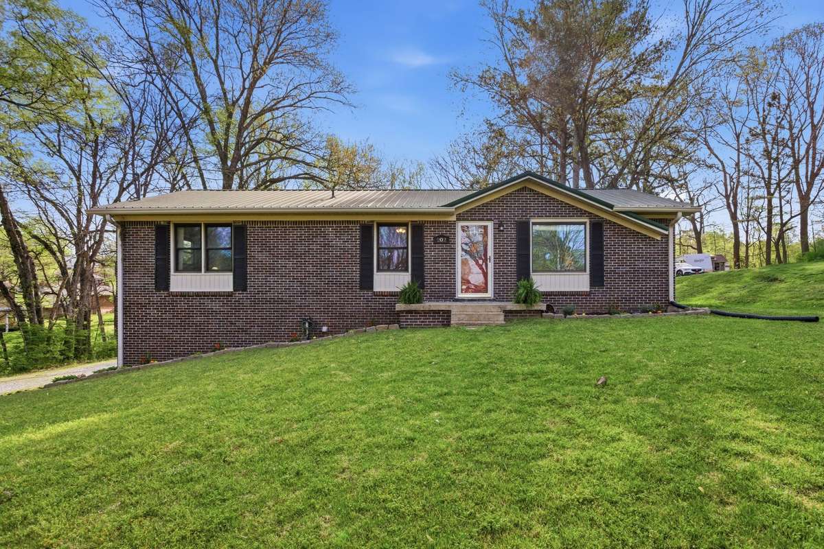Charming all brick home in North Columbia great for those just starting out or those downsizing.