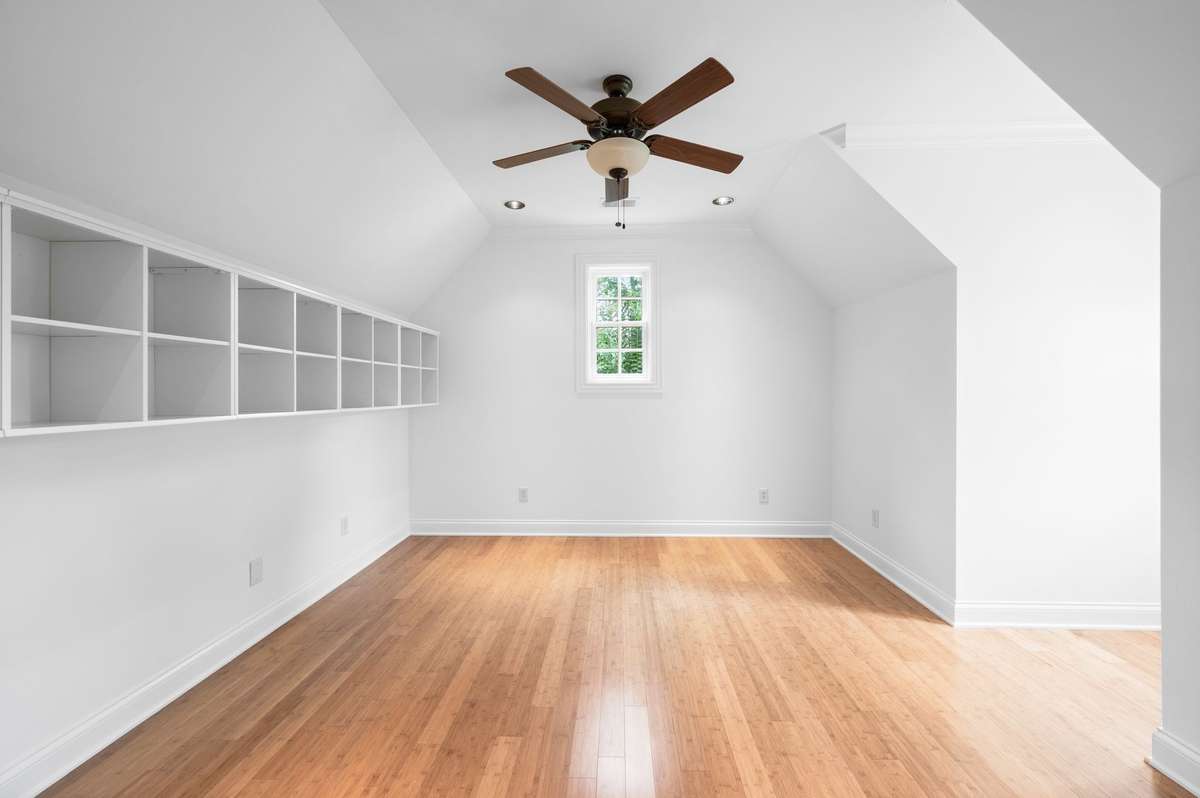 This is a huge room off the upstairs rec room.