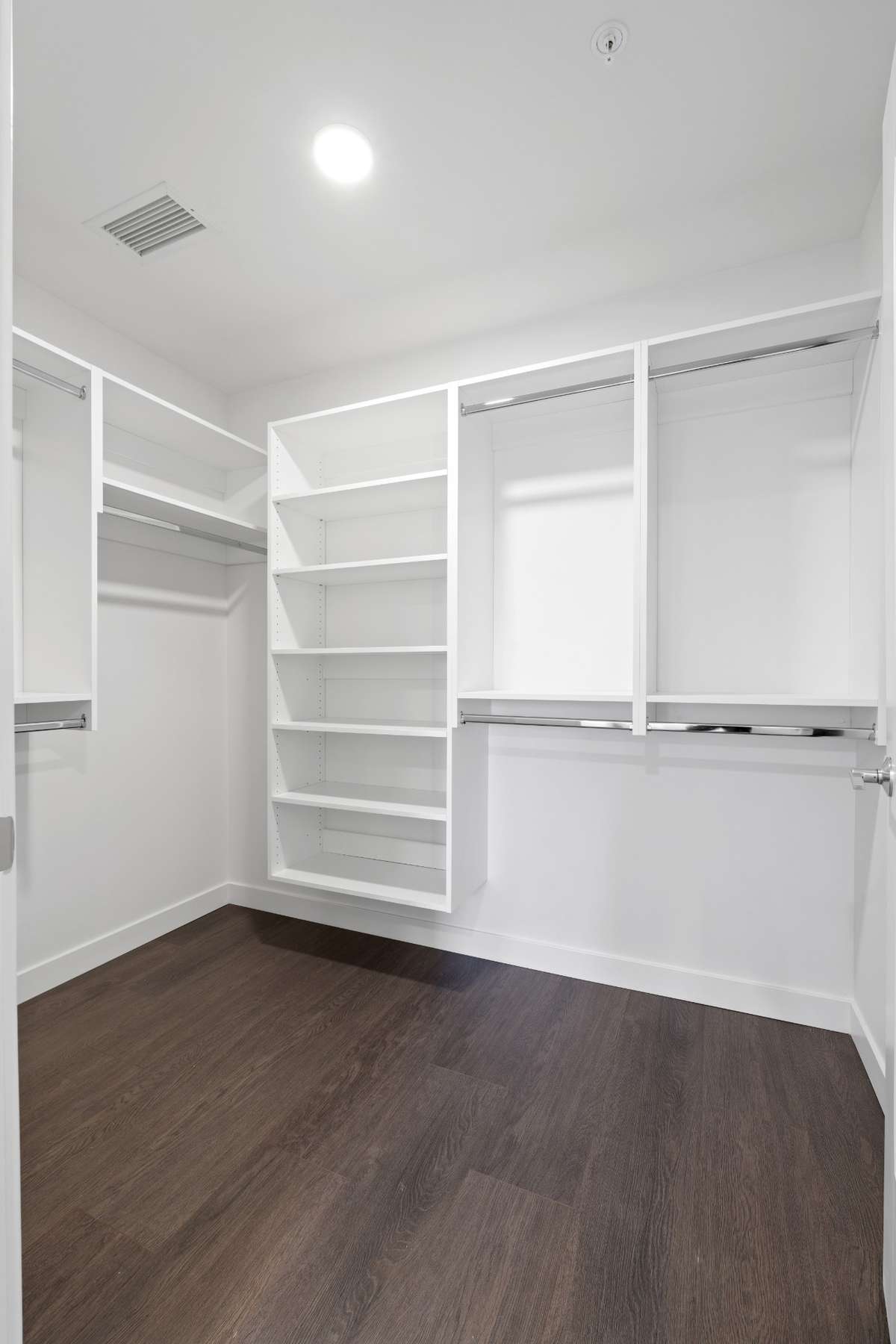 Same floorplan, floor 24