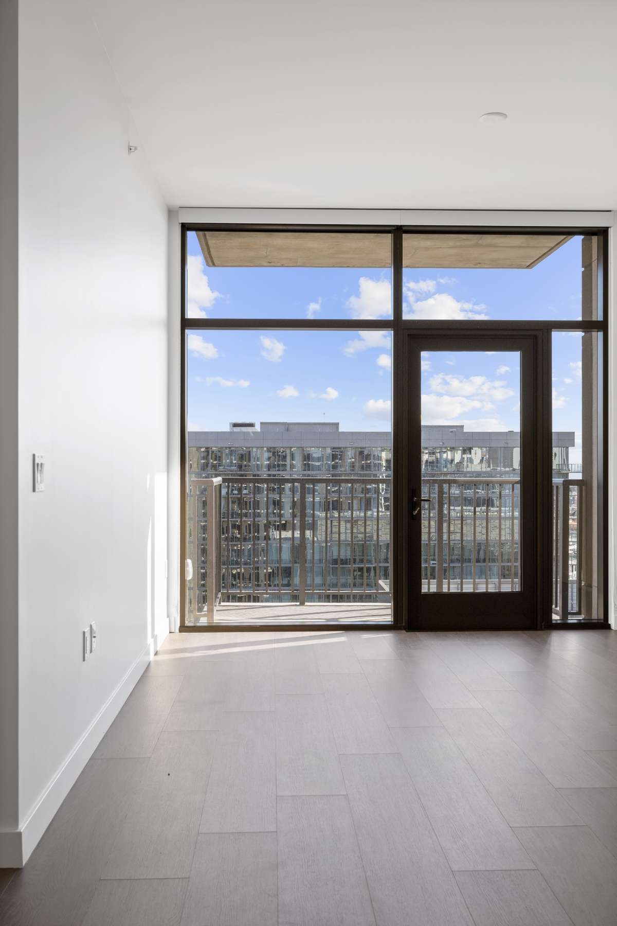 Same floorplan, floor 24