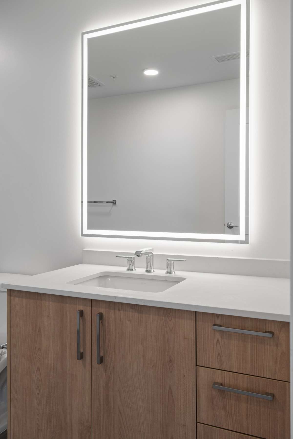 Same floorplan, floor 24
