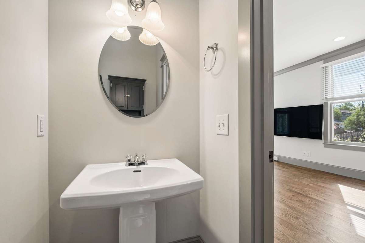 Powder room
