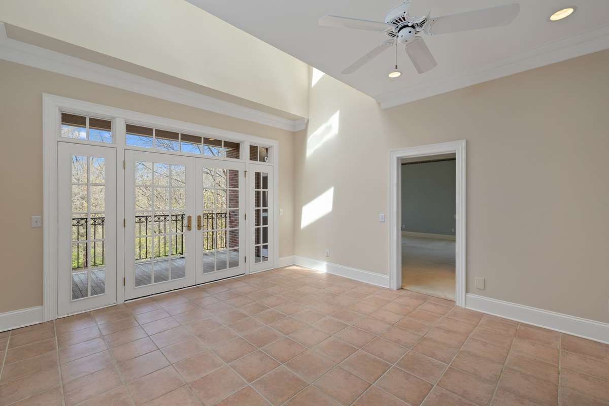 Sun room near primary bedroom