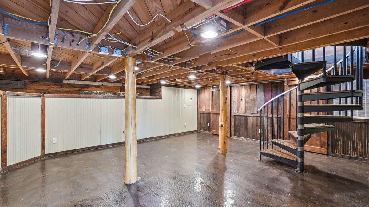 Basement with access from home and exterior
