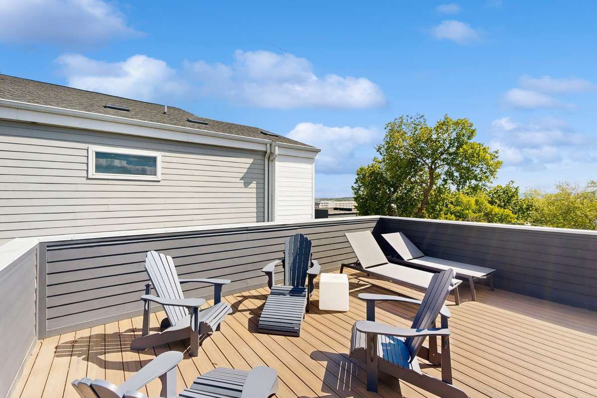 Open rooftop deck with great views and total privacy—no neighbors in sight.