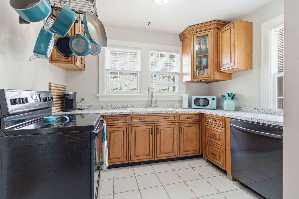 Functional kitchen for the cook in the family
