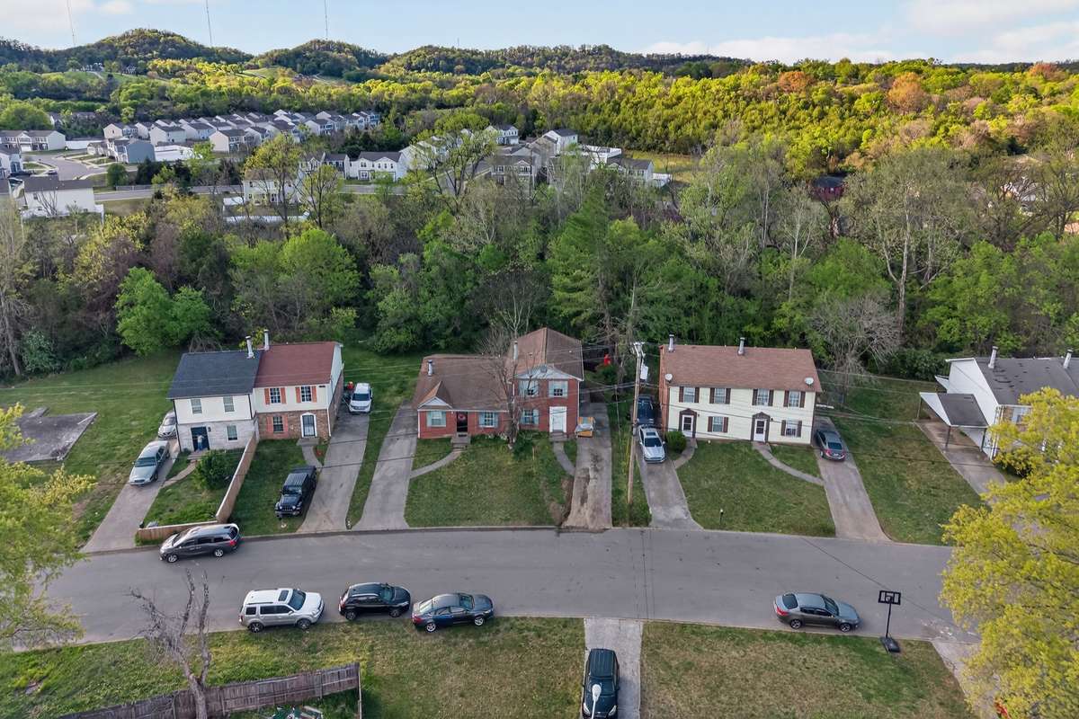 Skyview of the property and surrounding area