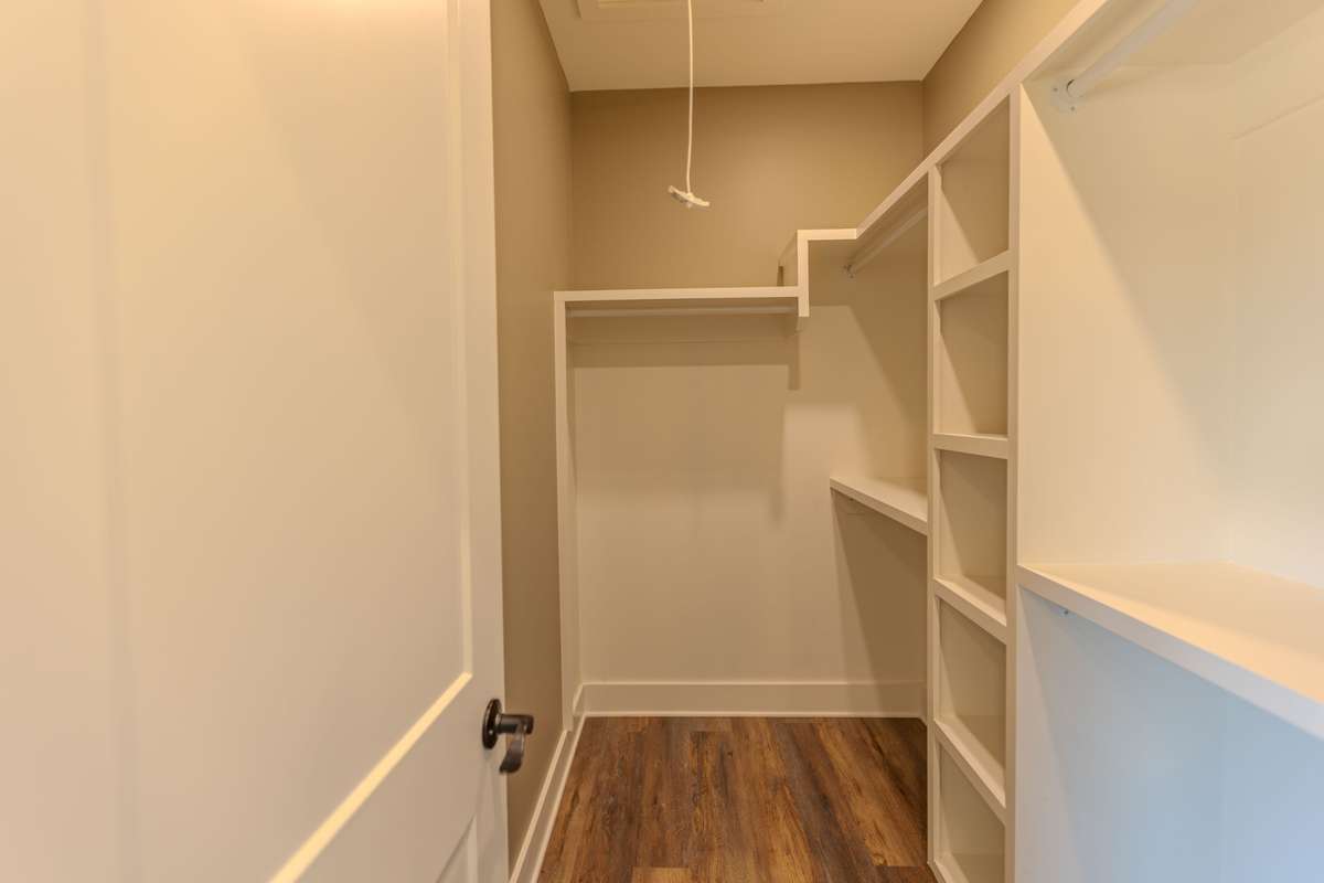 Walk-in Closet
