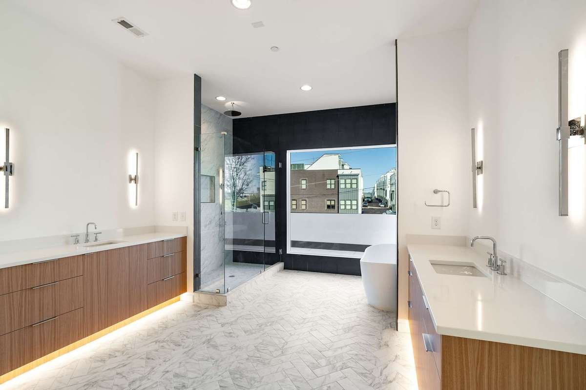 Soaking tub and oversized shower, mirrors to be selected