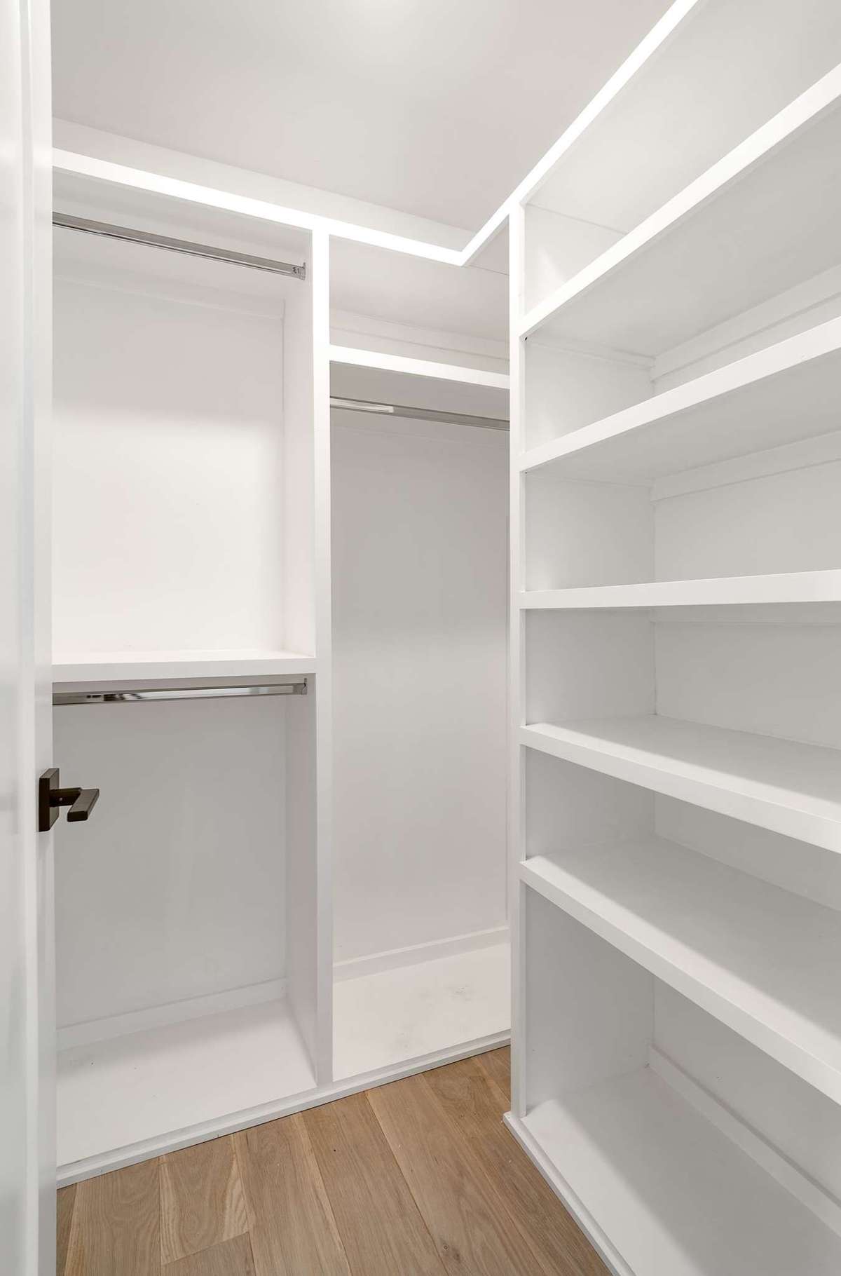 Bedroom 4 closet