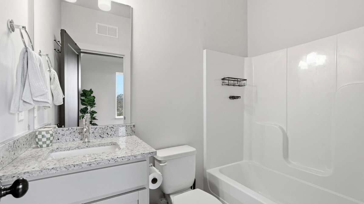 En Suite Guest Bedroom Bathroom