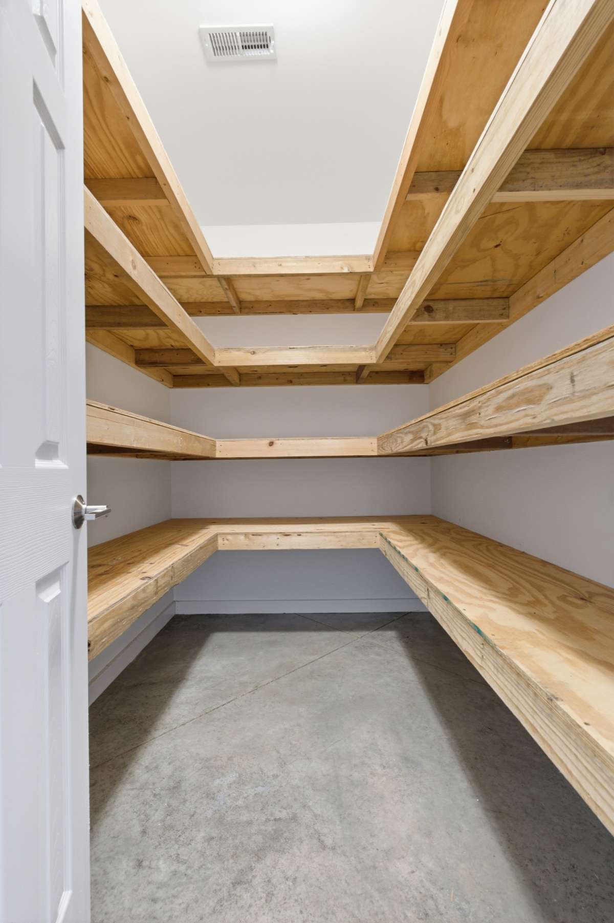 Bedroom 2 Walk In Closet