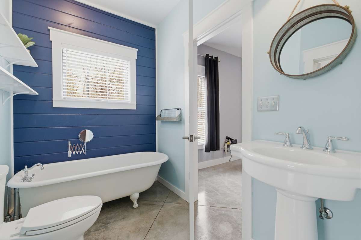Jack and Jill Bath Room Between Bedroom 2 and Bedroom 3