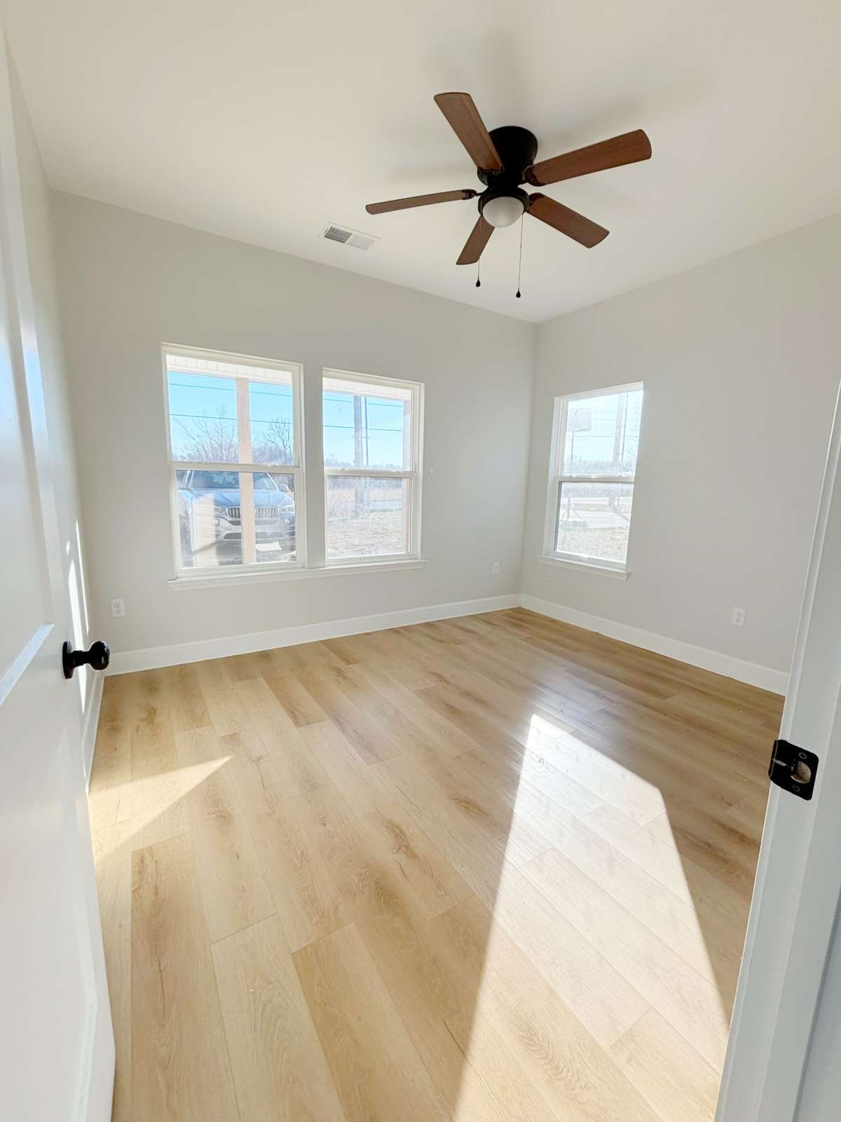 secondary bedroom