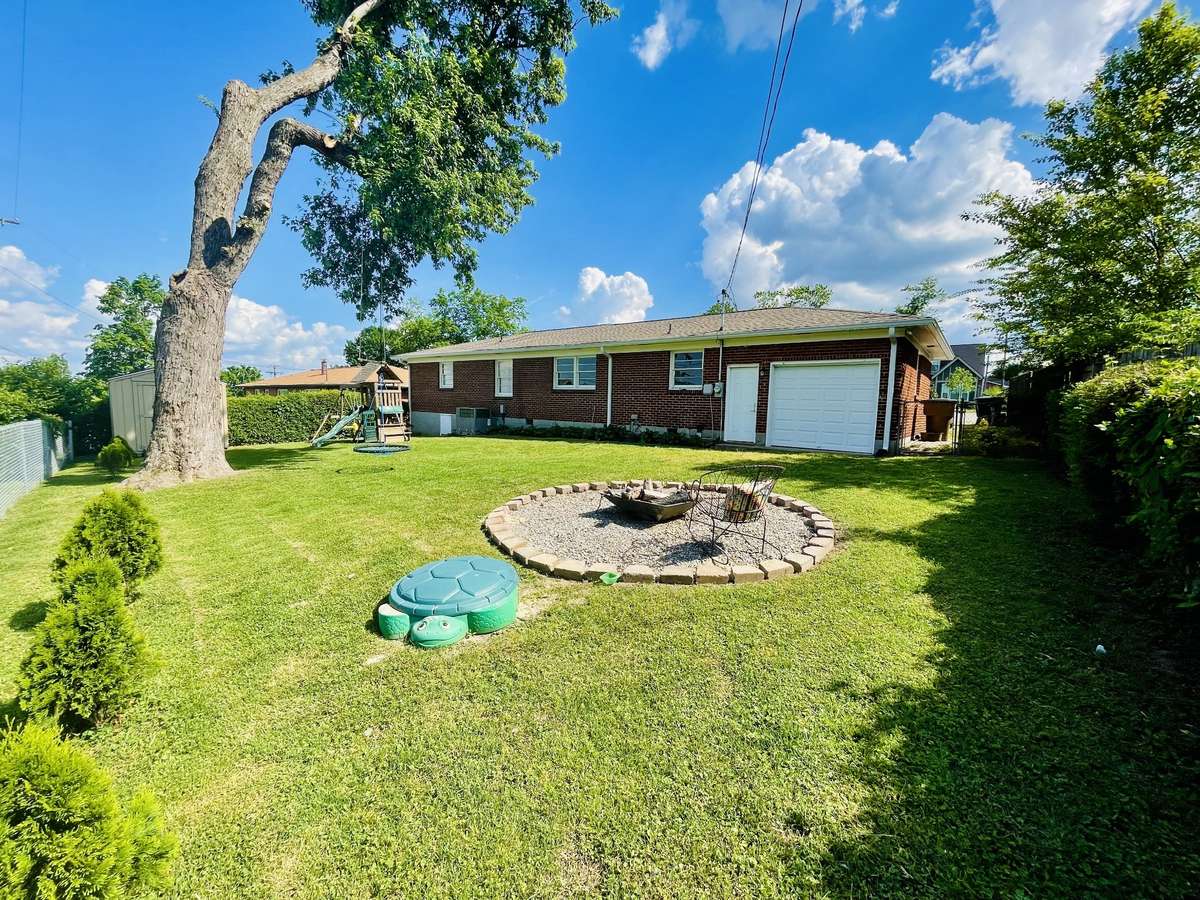 Spacious back yard