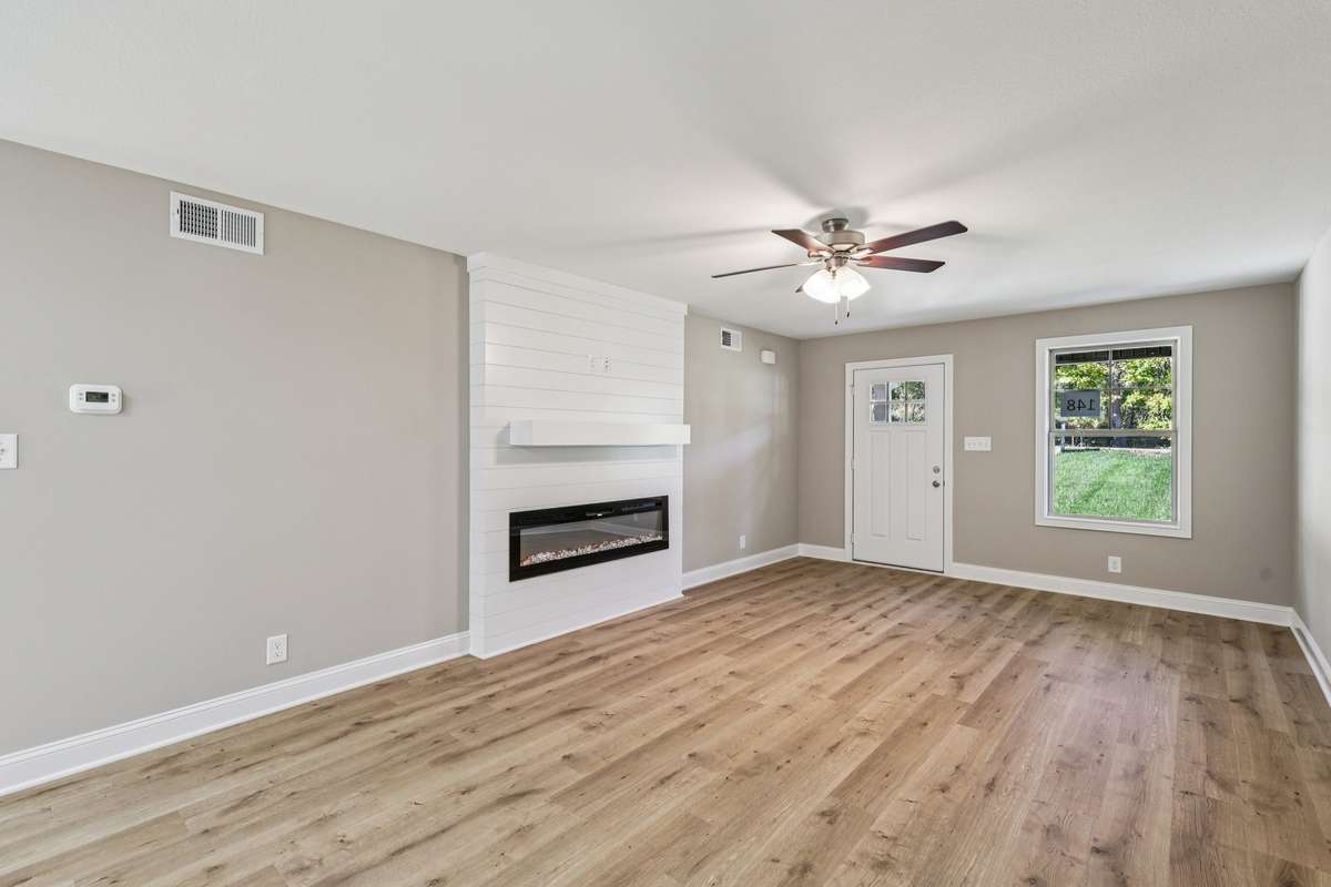 Sample pictures from a previous build showing the Baker Floor Plan. Materials and colors are subject to change without notice.