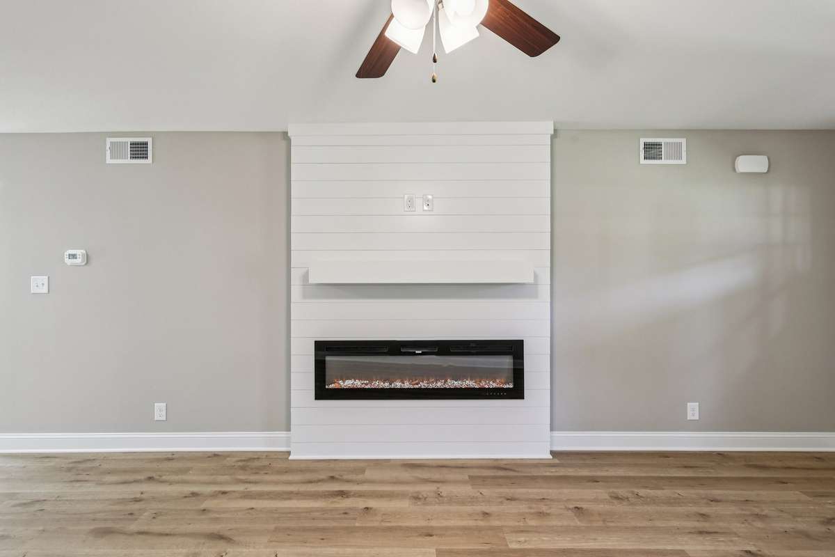 Sample pictures from a previous build showing the Baker Floor Plan. Materials and colors are subject to change without notice.