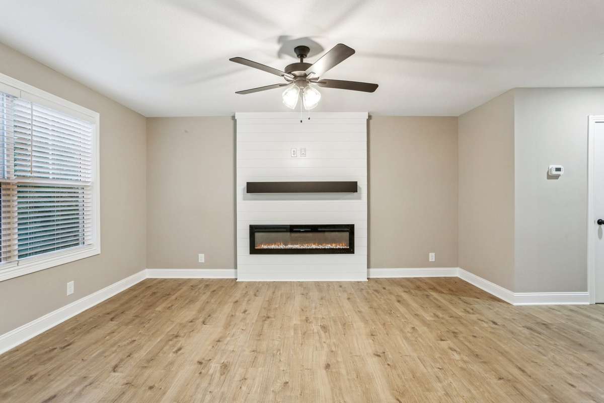 Sample pictures from a previous build showing the Brittany Floor Plan. Materials and colors are subject to change without notice.