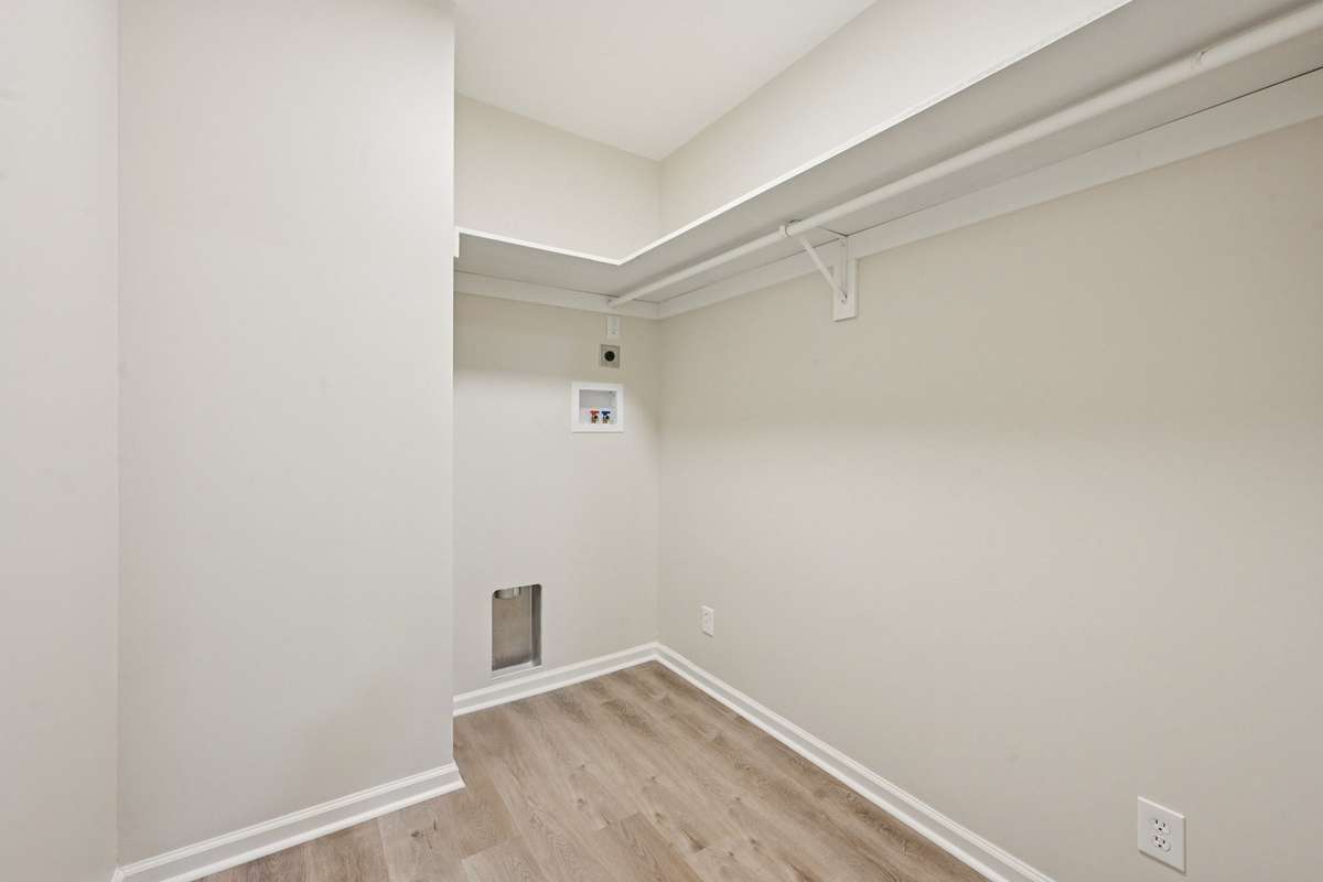 Basement closet with washer/dryer hookup