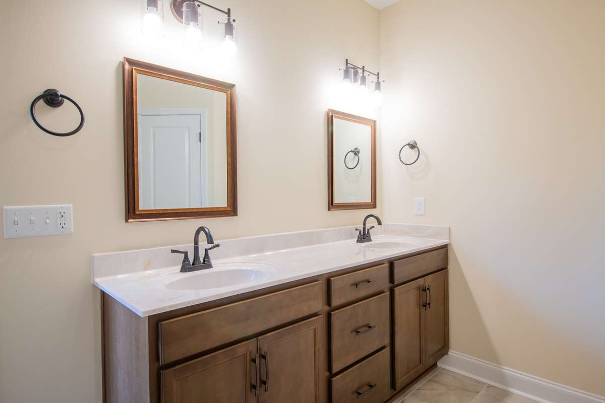 EXAMPLE>>>Double Vanity with Framed Mirrors!