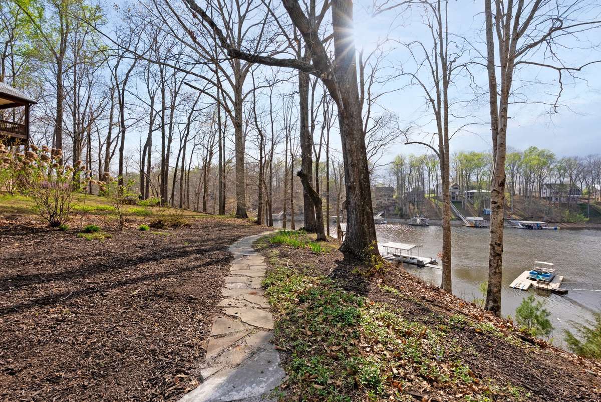 Getting to the ramp is made easy with a walking path! 645 Wildwood Trace, Winchester, TN 37398