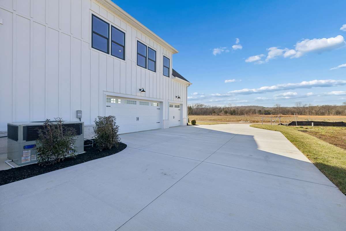 3 Car Garage