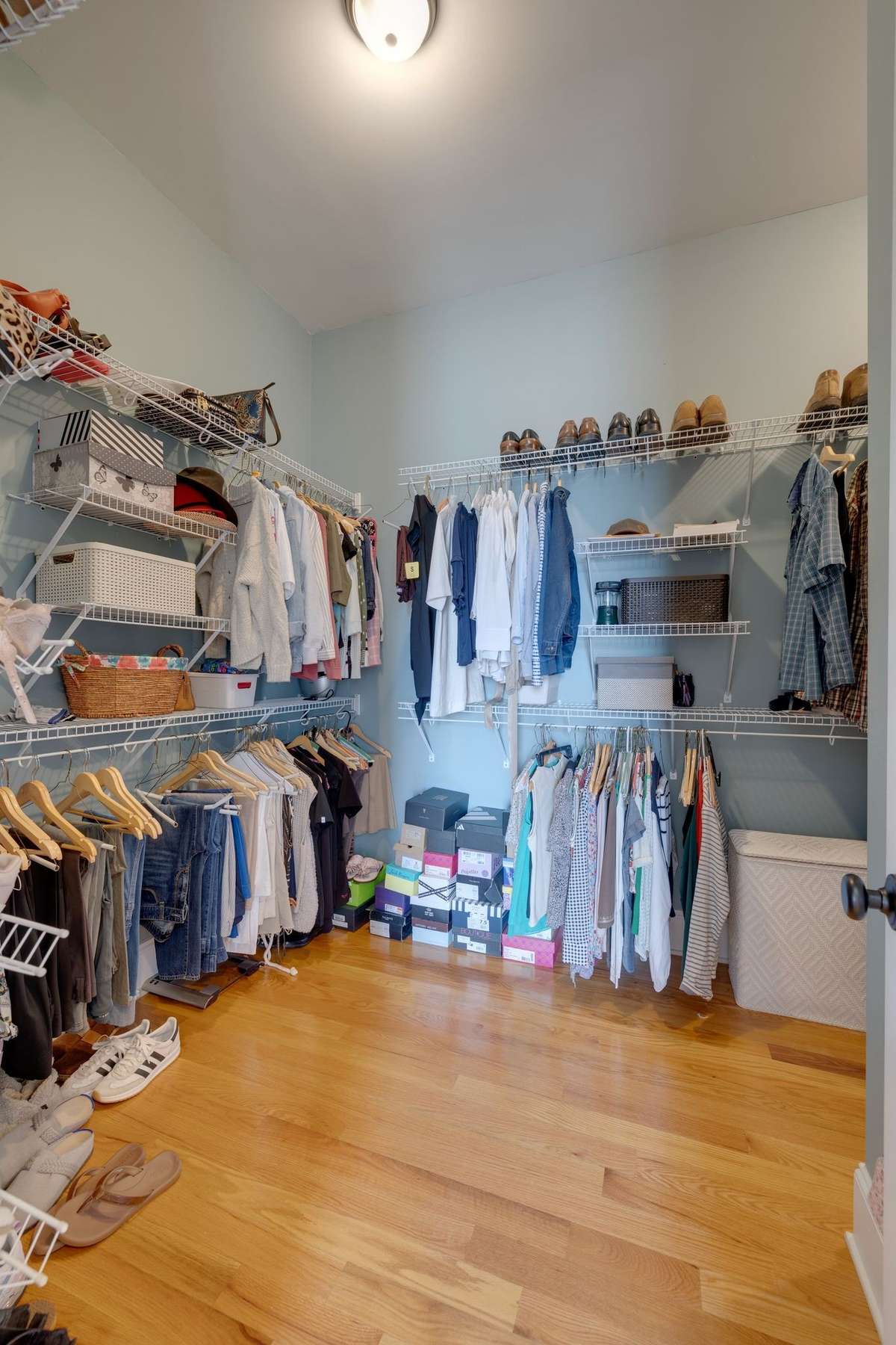 Nice walk in closet in primary bedroom