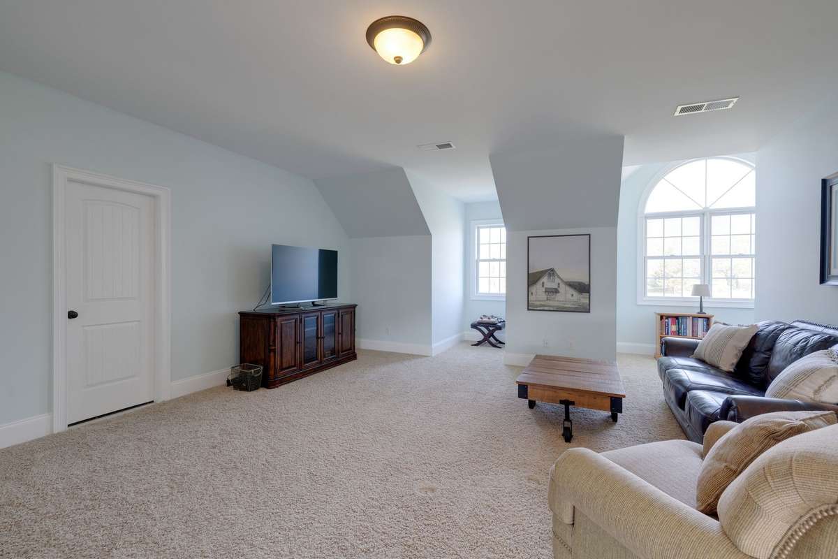 Amazing hang out bonus room area upstairs