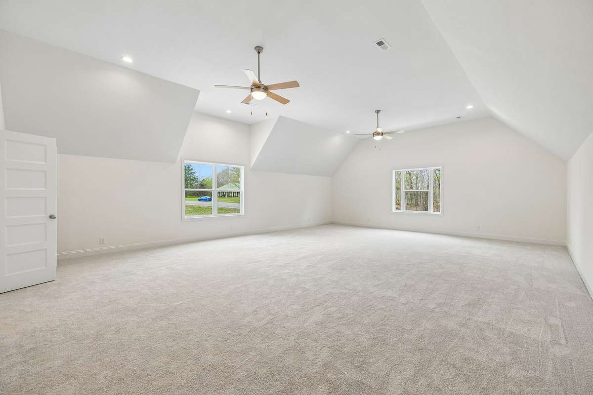 Oversized bonus room