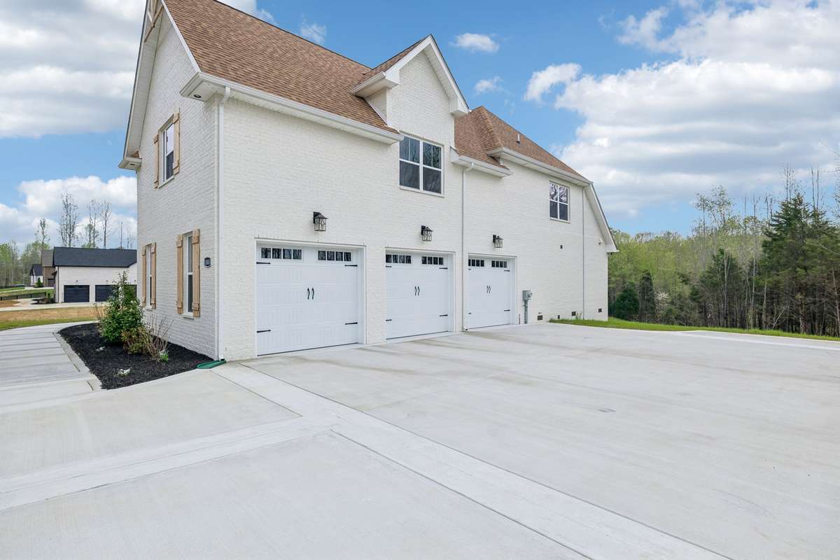 3 car garage