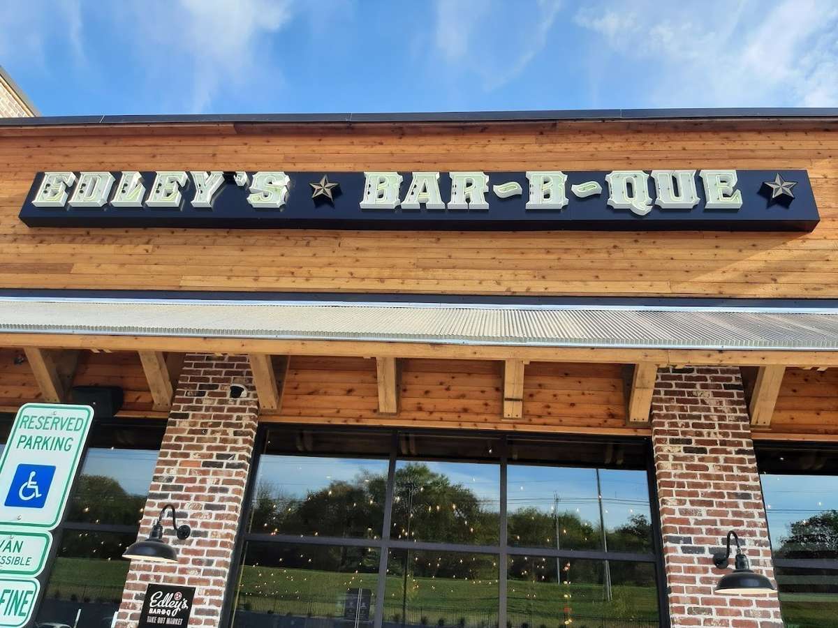 Edley's BBQ Gallatin