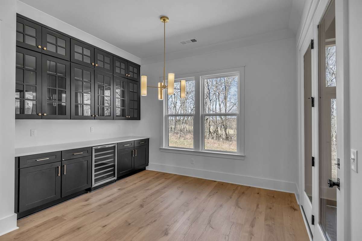 Just some more cabinets