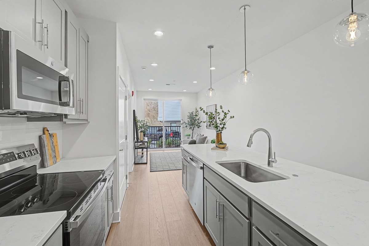 Pictures from furnished model #103