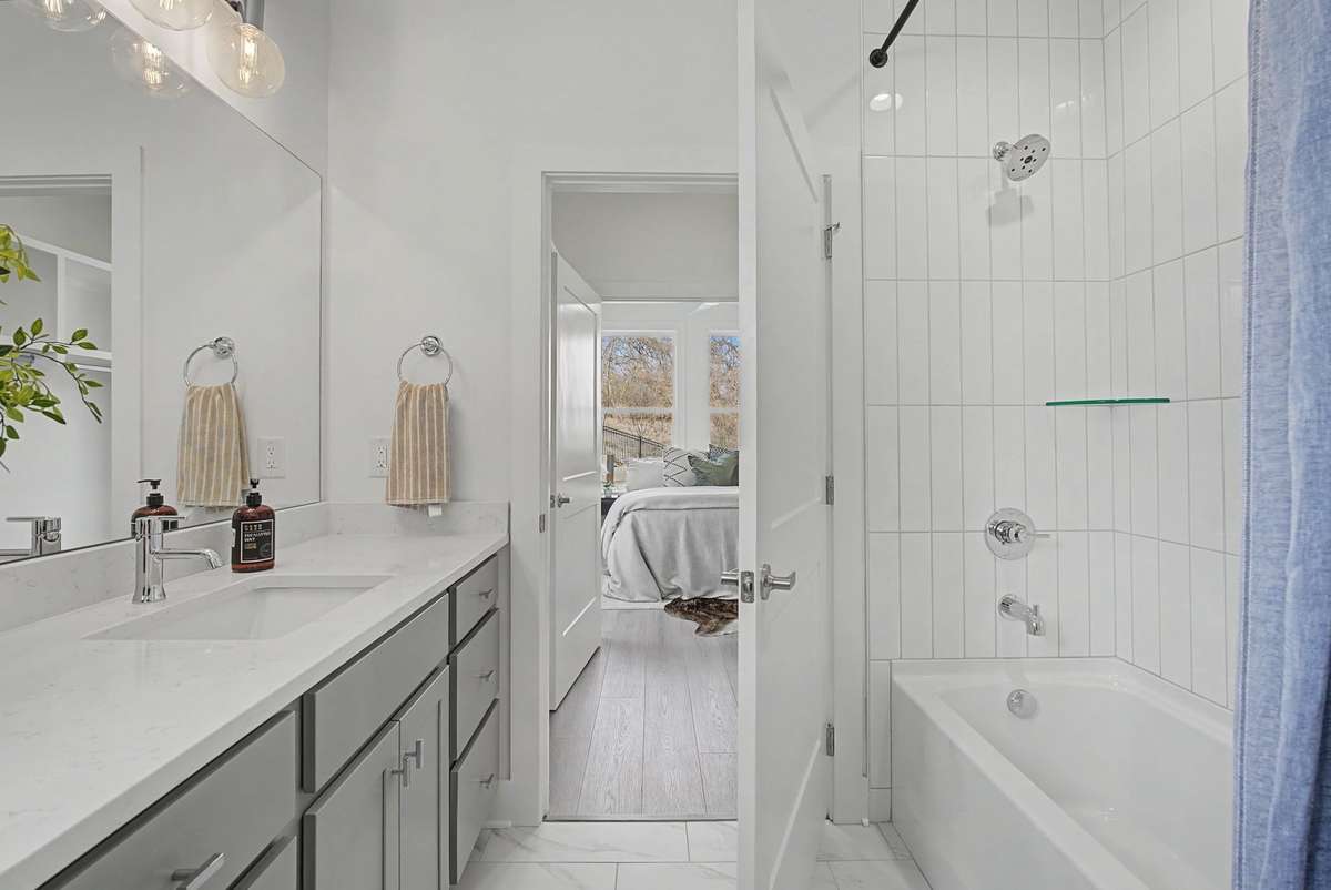 Pictures from furnished model #103