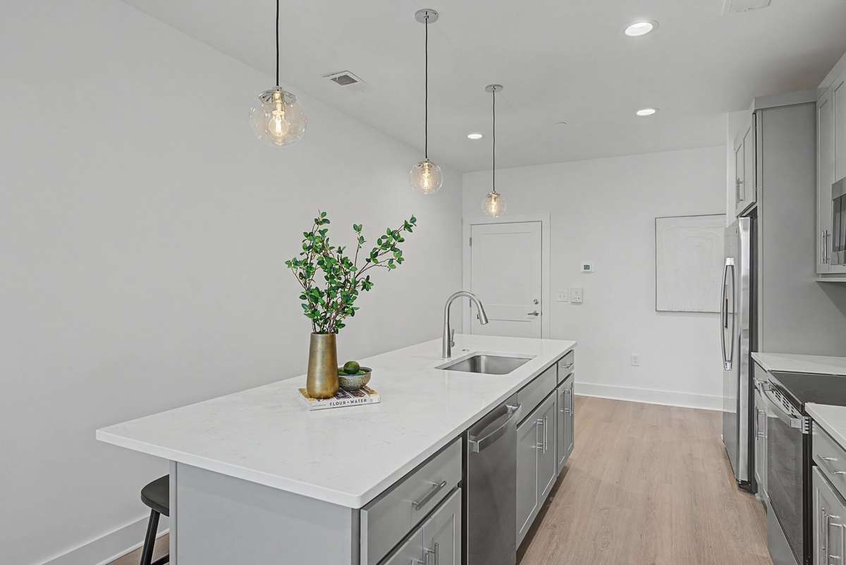 Pictures from furnished model #103