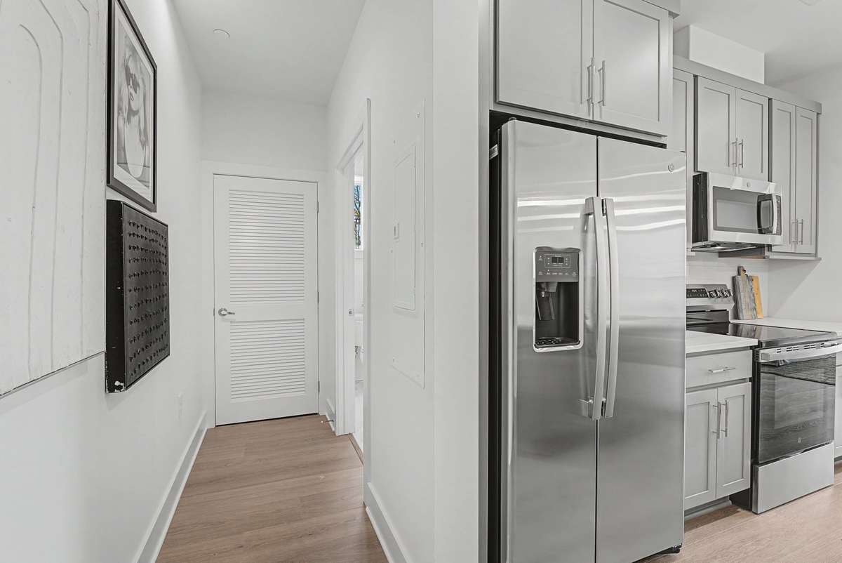 Pictures from furnished model #103