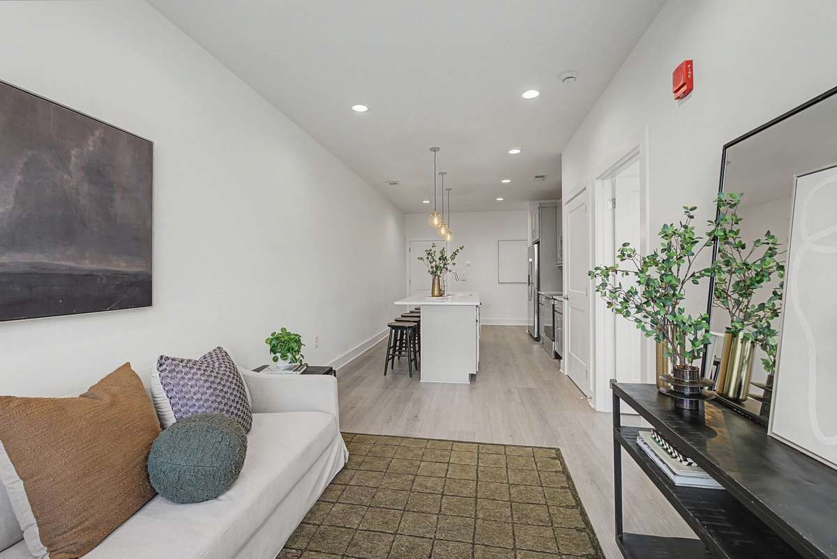 Pictures from furnished model #103